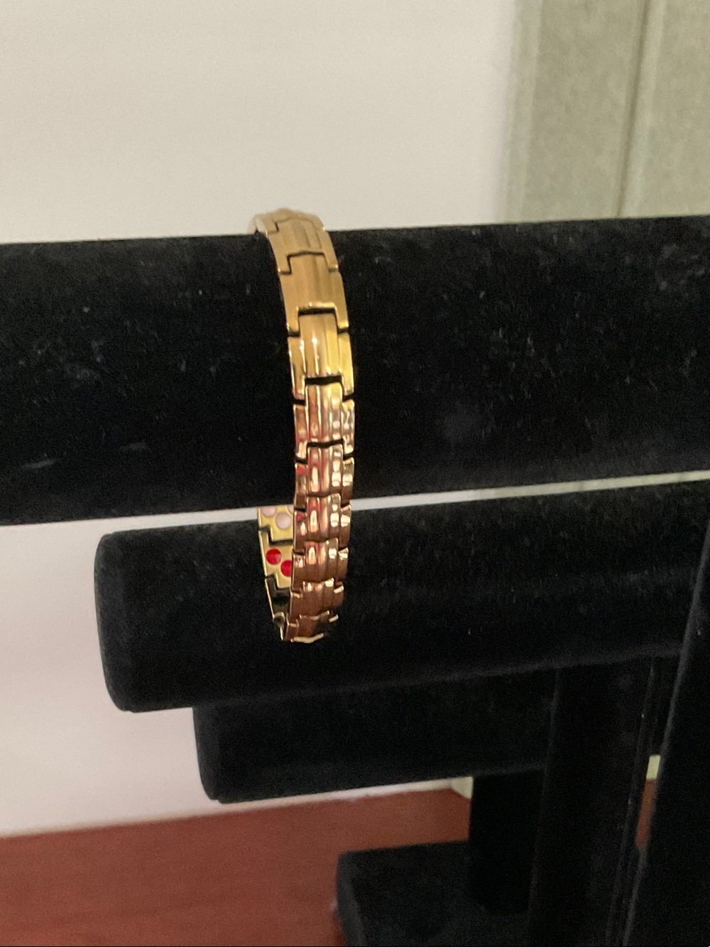 Gold-Tone Magnetic Women’s Bracelet - Classic Linked Bangle